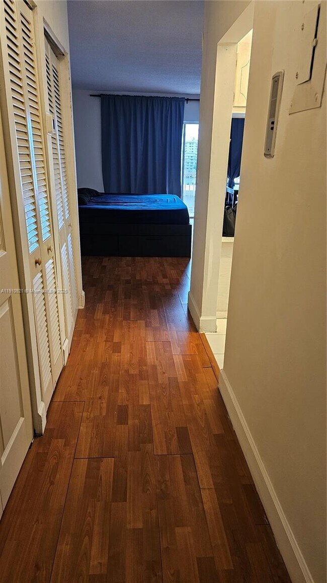 Photo - 2200 E Hallandale Beach Blvd Unidad 709