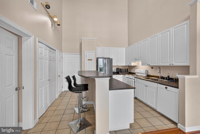 Photo - 501 Hungerford Dr Unit 307