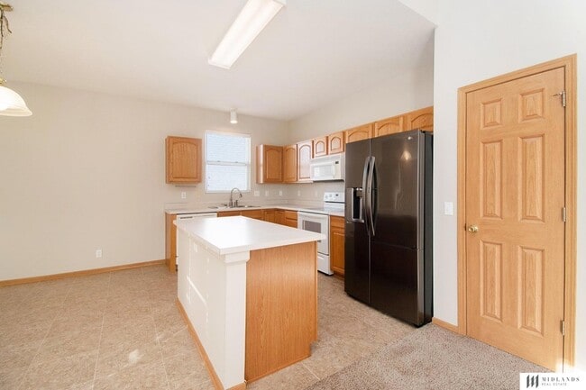 14002 Kelly Dr