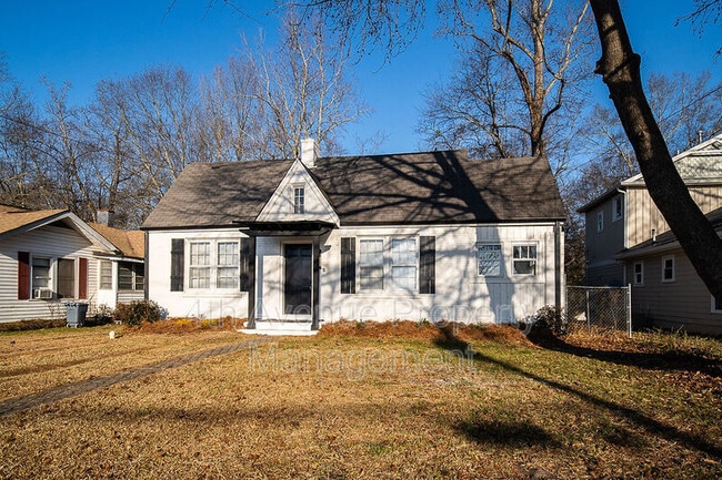 Photo - 65 W Shadburn Ave