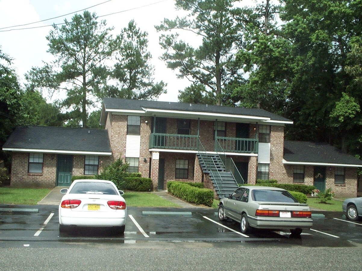 Shorewood Apartments - Shorewood Apartments