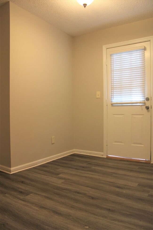 Photo - 2440 Ellen Ln