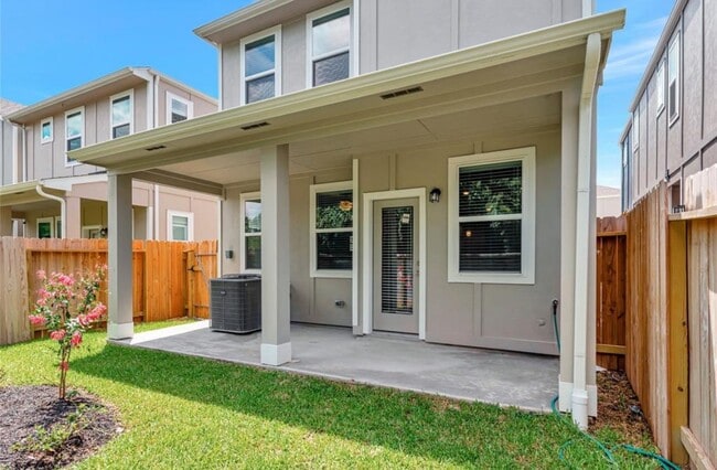 16104 Oregon Oak Dr