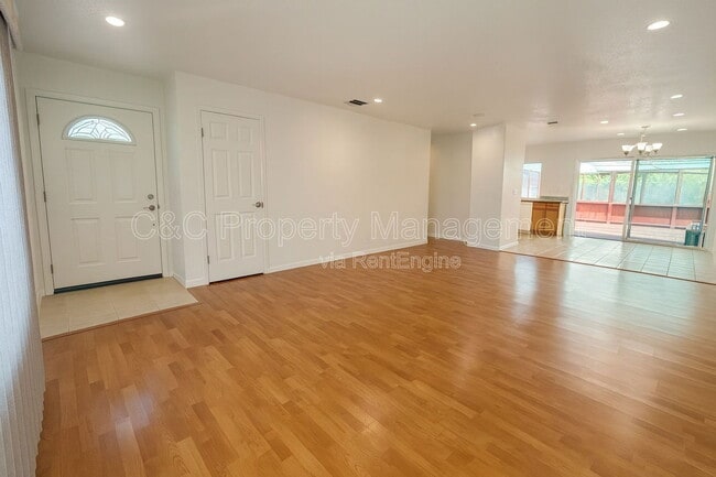 Photo - 120 Ward Ct