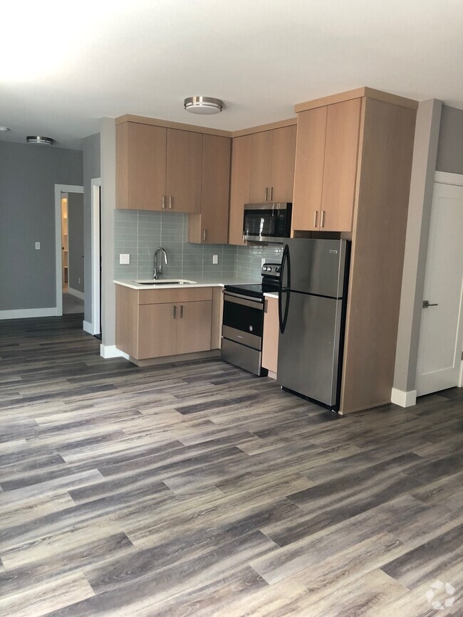 Building Photo - 3826-B NE Grand Ave Unit B Rental
