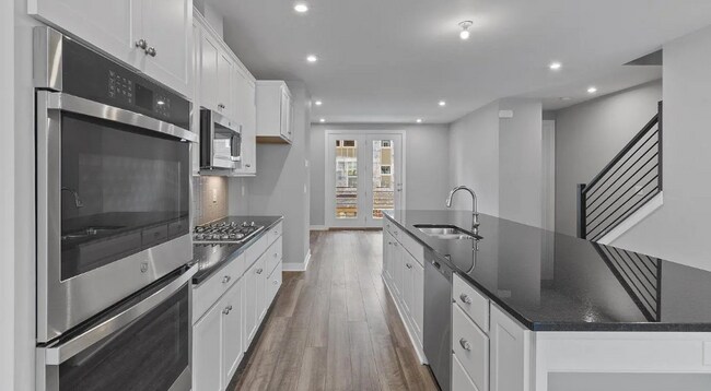 Photo - 7233 Otley Dr