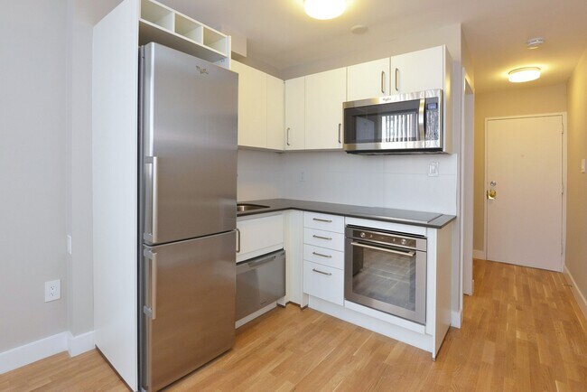 Photo - 730 St Clarens Ave Unit 1708