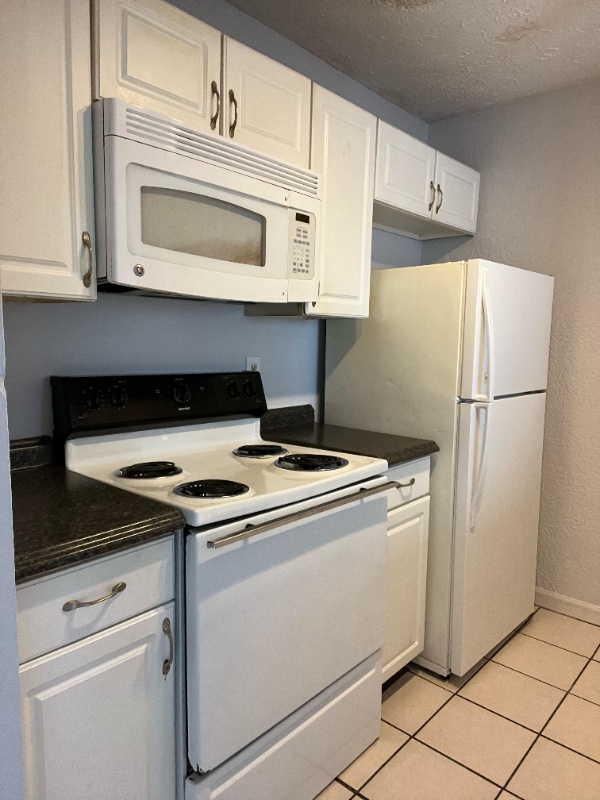 Photo - 1215 Shalom Dr