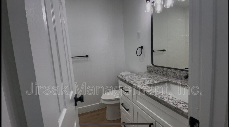 Photo - 125 13th St SE