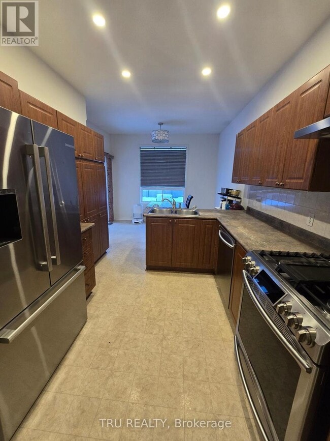 Photo - 62 N Harrow Dr