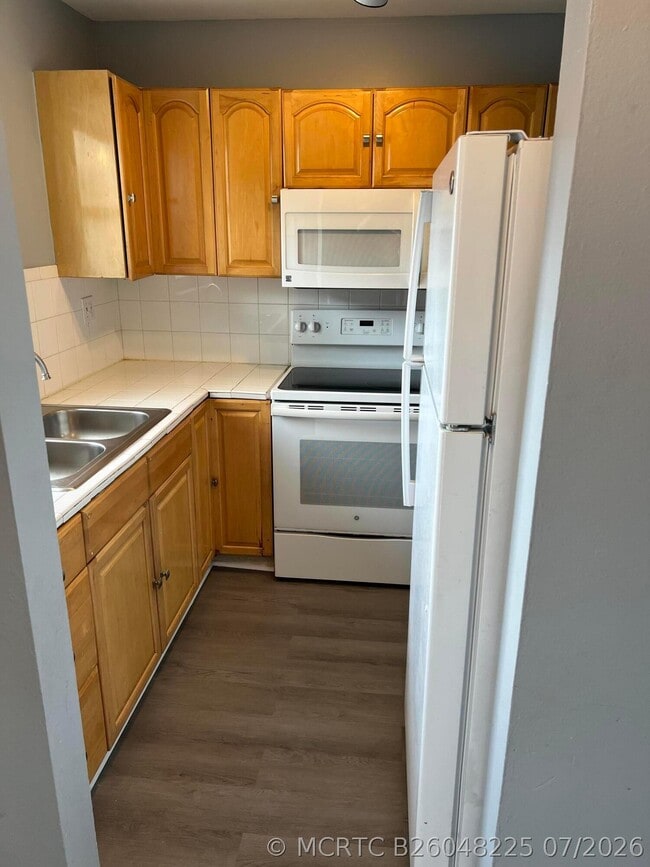 Photo - 20 SW 108th Ave