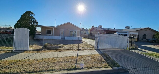 Photo - 8828 Kenneth St Casa