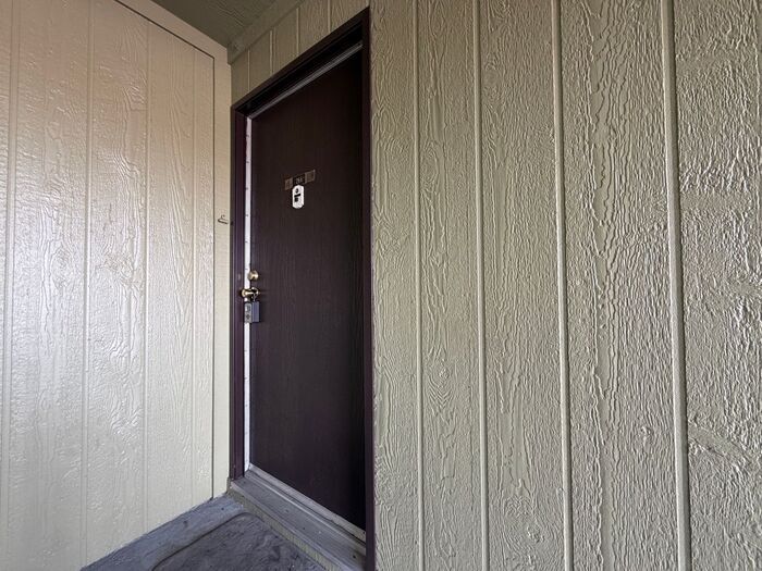 Photo - 4608 Neil Rd