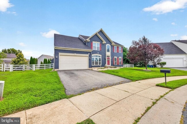 Photo - 206 Markham Ct