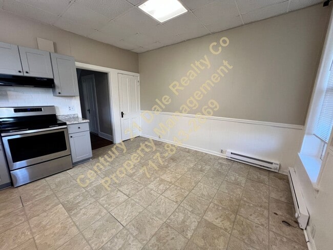 78 S Main St Unit - 78 1/2 Back