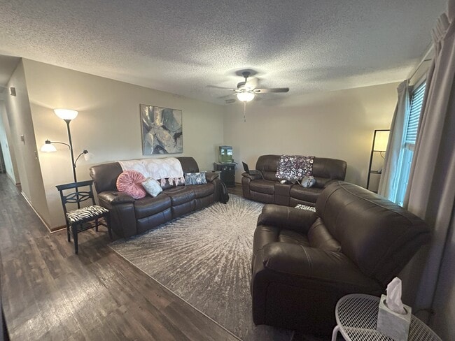 Photo - 1820 SW 6th St