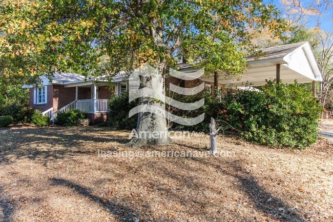 Photo - 1303 Whitehorse St