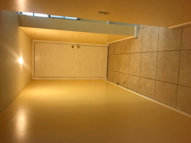 Photo - 3826 Whitehall Dr Unit 304