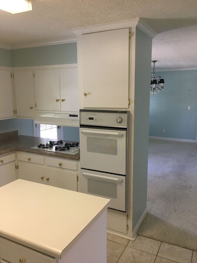 Photo - 3/2 House in Maplewood $1,795