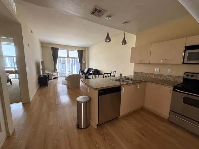 Photo - 630 W 6th St Condo Unit #404