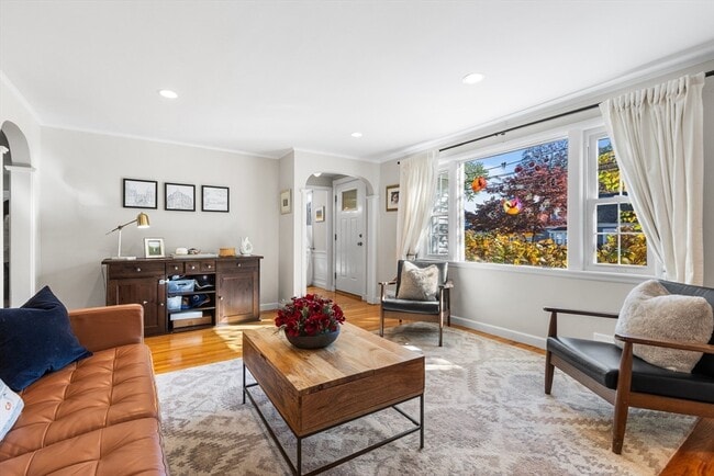 Photo - 142 Franklin St