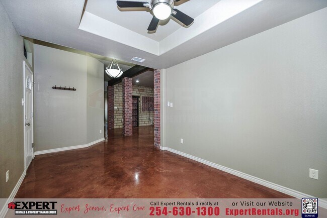 Photo - GORDEOUS 3 BEDROOM HOME WITH SOLAR PANELS!!