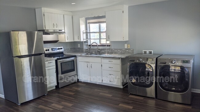 Photo - 1613 Wheeler St S