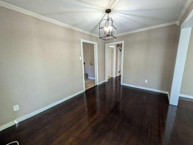 Photo - 3230 Maplewood Ln