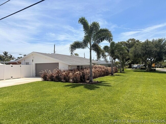 Photo - 541 Ibis Dr