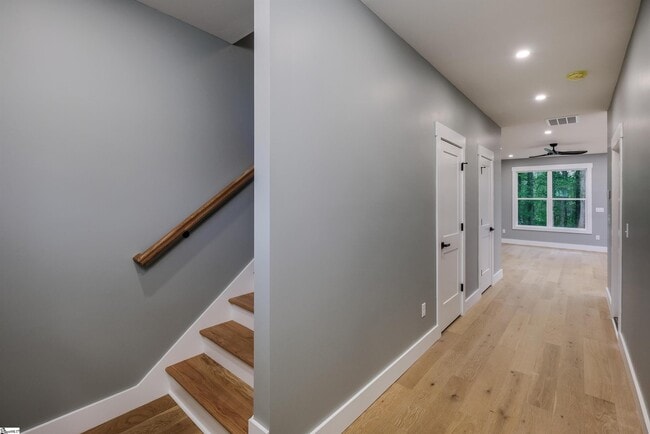 Photo - 610 N Shamrock Ave