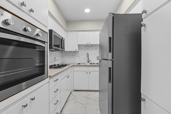 Photo - 2601 Bellefontaine Unit B318