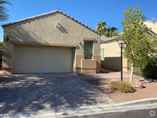 Building Photo - Fabulous Floor Plan! Rental