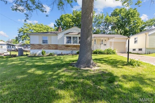 Building Photo - 9427 Atwood Dr