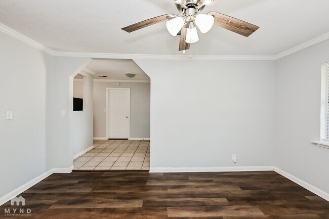 Photo - 4418 Tareyton Ln