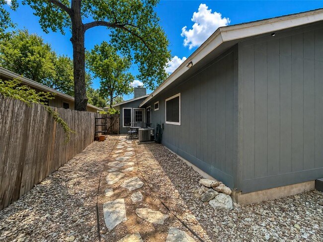 Photo - 5712 Shreveport Dr