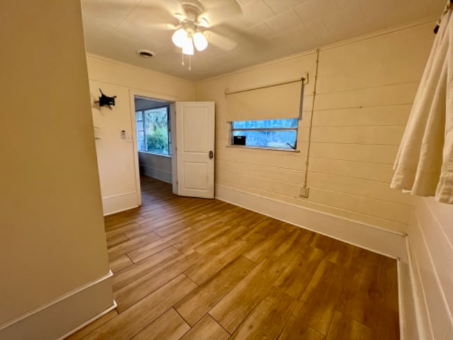Building Photo - 211 Arricola Ave Rental