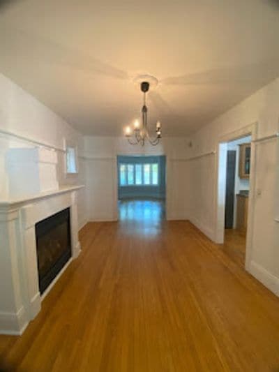 Building Photo - Great 1 bedroom 1 bathroom in the Bloor West Village! Unit 1