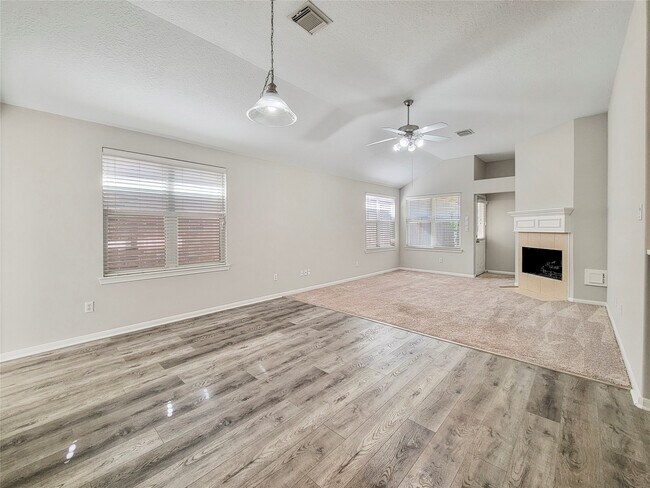 Photo - 18707 Scented Candle Way