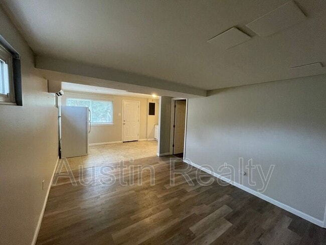 Photo - 8630 Burton Ave Unidad Apt. BR