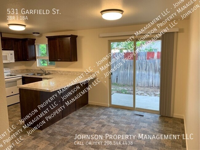 Photo - 531 Garfield St