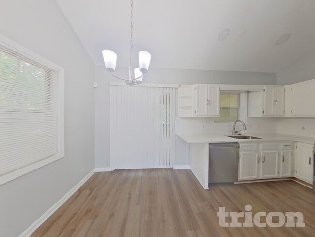 Photo - 350 Jamaica Cove SW