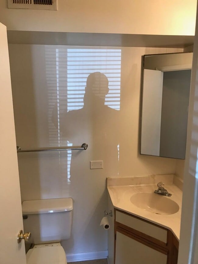 Photo - Great 1BR/1BA Unit in Turtle Creek! Unit 4