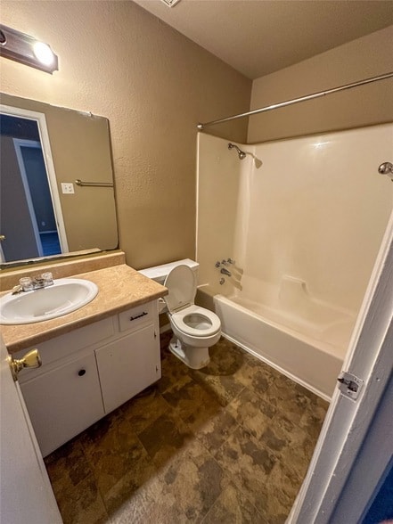 Photo - 1208 W Hunt St