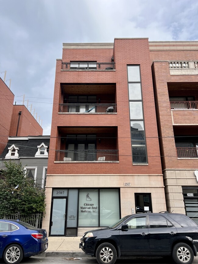 Photo - 2507 N Halsted St Unidad 2 Rental