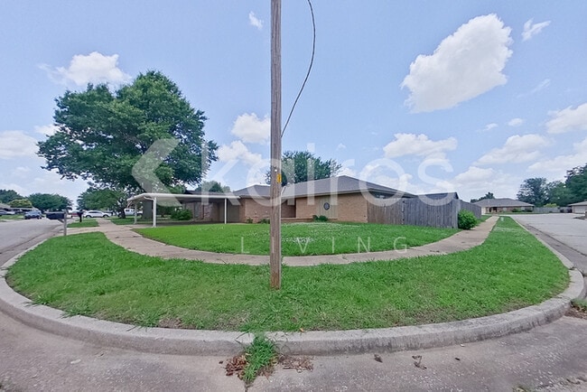 2501 SW 91st St