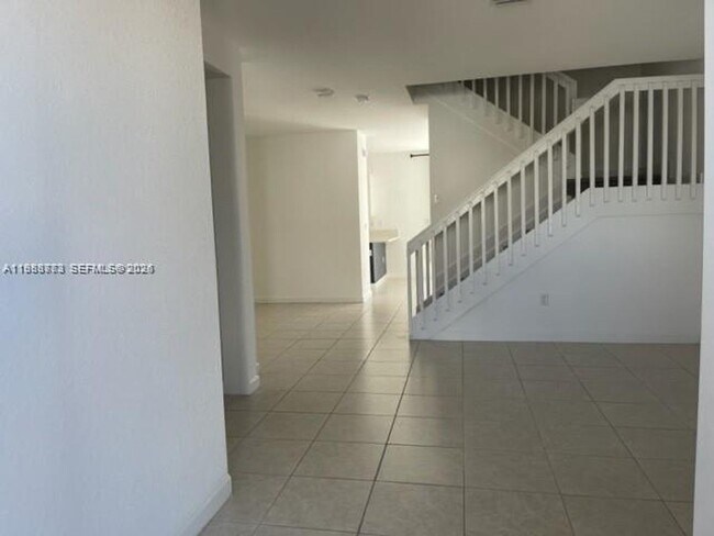 3380 W 108th St