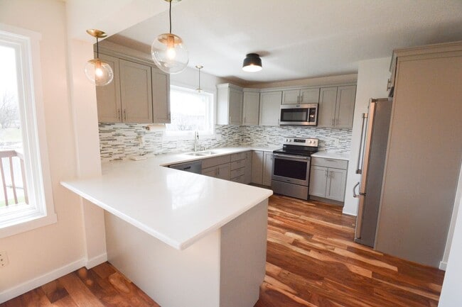 Photo - Luxury Lakeside Living – 3 Bed, 2.5 Bath Home with Stunning Views