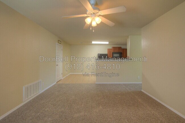 Photo - 5801 N 34th St