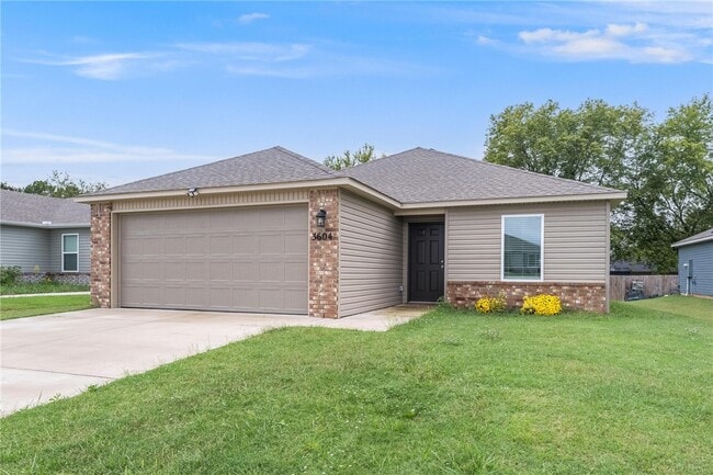 Photo - 3604 N Hariet Dr