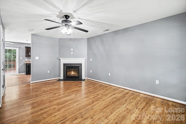 Photo - 4937 Broad Leaf Ct